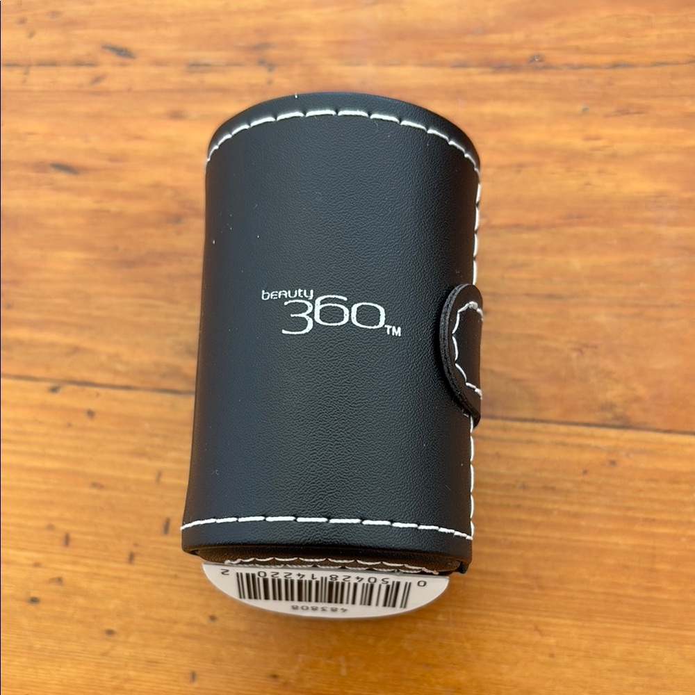 Beauty 360 NWT | Kabuki Brush with Black Leather Case - Picture 2 of 11